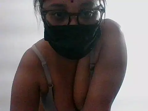 Snapshot of sexy_nita chatting on 04/11/26, 02:43 sexy nita online show from 04/11/26, 02:43