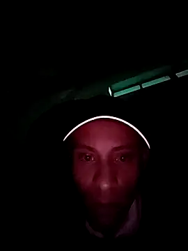 Snapshot of 1Angel90 chatting on 04/07/26, 04:57 1Angel90 online show from 04/07/26, 04:57