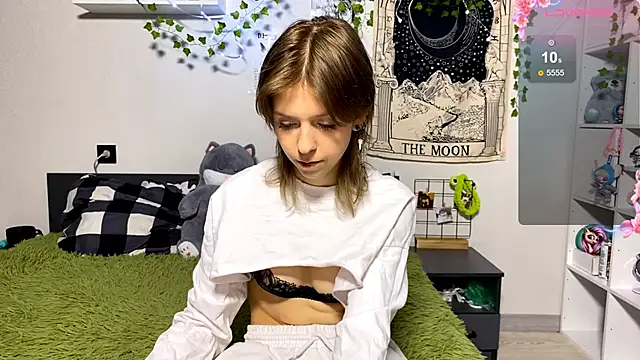 LunaBless online show from 04/11/26, 11:09