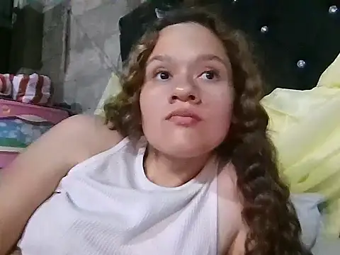 Snapshot of JennifferJilson chatting on 04/16/26, 11:40 JennifferJilson online show from 04/16/26, 11:40