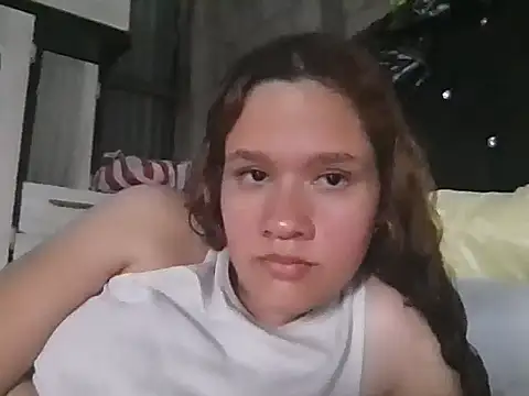 Snapshot of JennifferJilson chatting on 04/17/26, 09:40 JennifferJilson online show from 04/17/26, 09:40