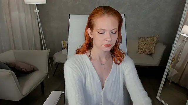 Snapshot of LisaAris chatting on 06/19/26, 09:18 LisaAris online show from 06/19/26, 09:18