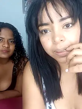 Snapshot of Peluchita_girl chatting on 04/20/26, 03:37 Peluchita girl online show from 04/20/26, 03:37