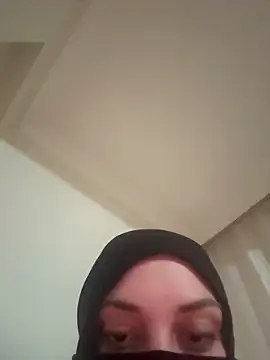 Snapshot of BeyazTenliDoggy chatting on 04/20/26, 10:33 BeyazTenliDoggy online show from 04/20/26, 10:33