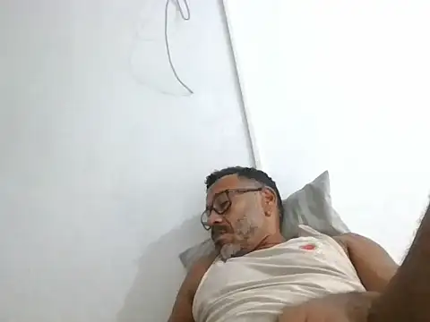 Snapshot of paizao1977brazil chatting on 04/11/26, 02:32 paizao1977brazil online show from 04/11/26, 02:32