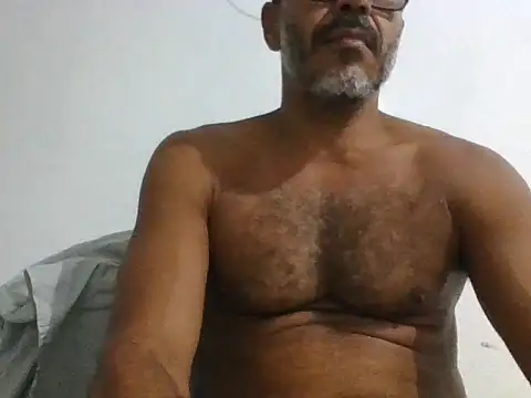 Snapshot of paizao1977brazil chatting on 04/14/26, 09:21 paizao1977brazil online show from 04/14/26, 09:21