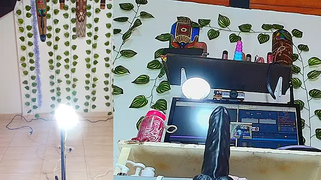 Snapshot of peachy__baby chatting on 04/23/26, 11:09 peachy baby online show from 04/23/26, 11:09