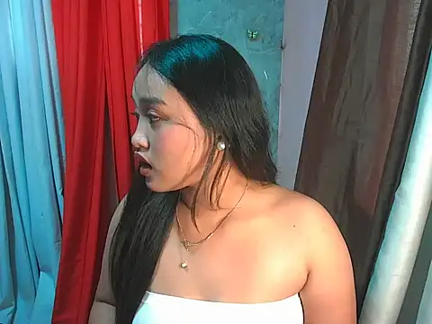 Snapshot of ur_truelyhot_dre chatting on 04/15/26, 05:36 ur truelyhot dre online show from 04/15/26, 05:36