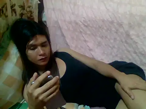 luna veille online show from 05/24/26, 03:55