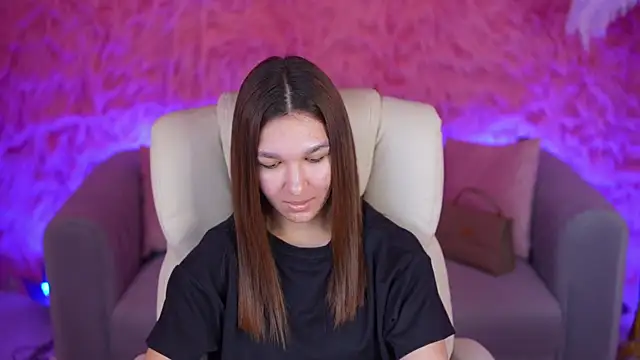 ViolettStar  online show from 04/06/26, 07:31