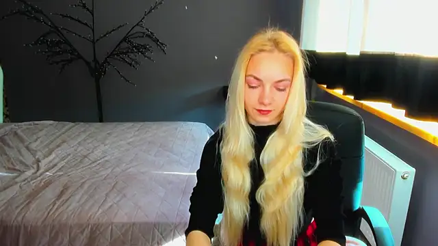 SonnySofia online show from 04/29/26, 05:33