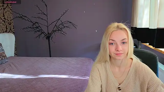 SonnySofia online show from 05/04/26, 05:47
