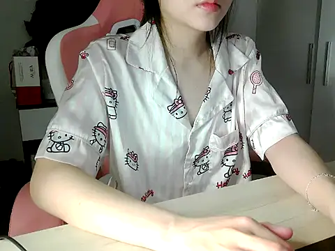lucienguyen online show from 05/27/26, 07:00