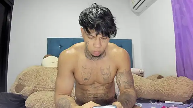 Snapshot of daamonxxx19_ chatting on 05/07/26, 10:59 daamonxxx19 online show from 05/07/26, 10:59