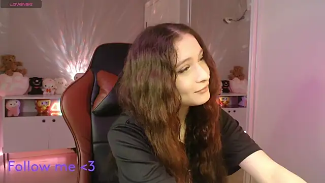 Snapshot of solitudebby chatting on 04/11/26, 08:02 solitudebby online show from 04/11/26, 08:02