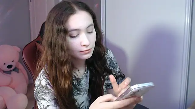 Snapshot of solitudebby chatting on 05/17/26, 06:26 solitudebby online show from 05/17/26, 06:26