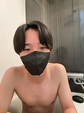 Snapshot of dadamaruu chatting on 05/19/26, 12:33 dadamaruu online show from 05/19/26, 12:33