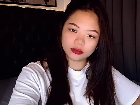 Snapshot of breezybabes chatting on 04/27/26, 03:48 breezybabes online show from 04/27/26, 03:48