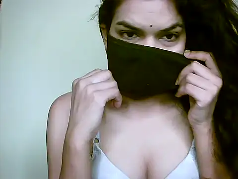 NEHA RIKA online show from 04/18/26, 12:47