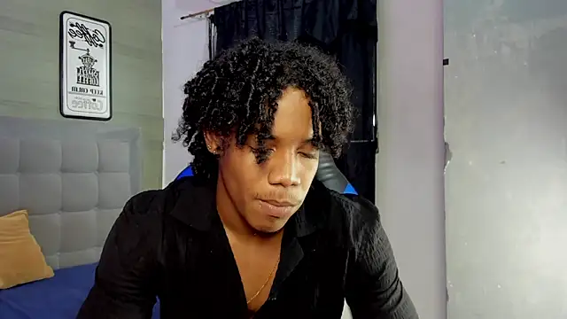 Snapshot of axel_silva4 chatting on 04/18/26, 07:58 axel silva4 online show from 04/18/26, 07:58