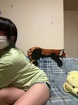 Snapshot of o_Yuki_o chatting on 05/18/26, 12:22 o Yuki o online show from 05/18/26, 12:22