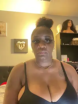 amberchill26 online show from 06/03/26, 02:33
