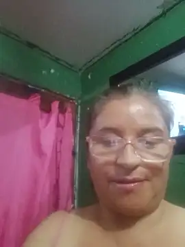 Snapshot of Pato-Andrea26 chatting on 06/06/26, 02:11 Pato-Andrea26 online show from 06/06/26, 02:11