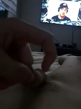 Snapshot of maxd2 chatting on 04/15/26, 09:15 maxd2 online show from 04/15/26, 09:15