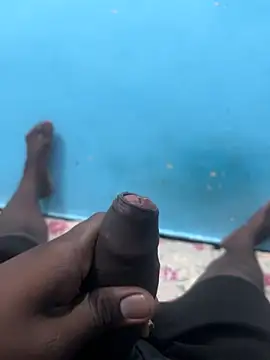 Snapshot of telugu_black_cock chatting on 04/16/26, 11:00 telugu black cock online show from 04/16/26, 11:00