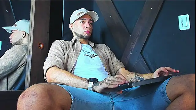 Daniel huge22 online show from 04/20/26, 01:47