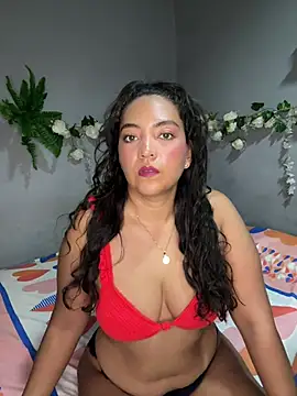 RoxanaEvanss online show from 05/25/26, 08:48