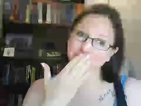 Snapshot of PajamasMILF chatting on 04/21/26, 04:41 PajamasMILF online show from 04/21/26, 04:41