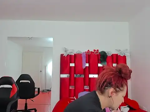 scarlett red 1 online show from 05/12/26, 03:42