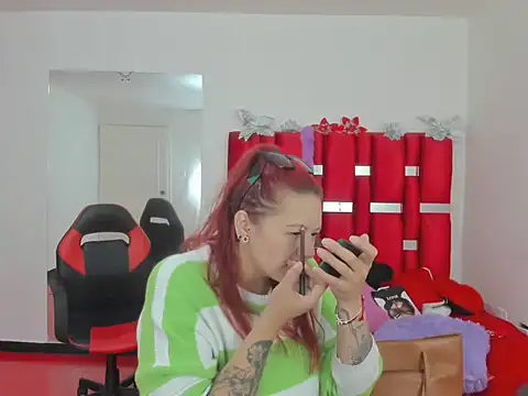 scarlett red 1 online show from 05/16/26, 02:38
