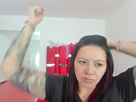 scarlett red 1 online show from 05/18/26, 04:35