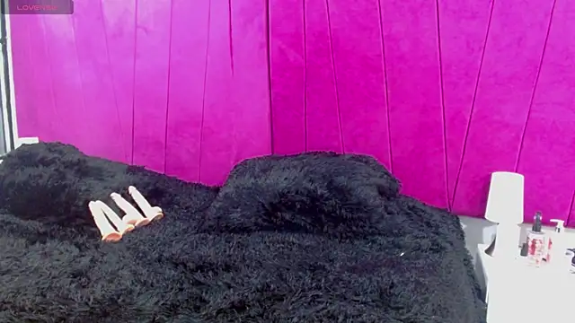 Snapshot of sharlot_sexi chatting on 04/09/26, 06:19 sharlot sexi online show from 04/09/26, 06:19