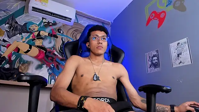 Snapshot of Kall_Ell_ chatting on 04/09/26, 04:23 Kall Ell online show from 04/09/26, 04:23