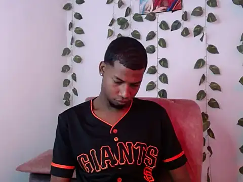 Snapshot of andresxxx6666 chatting on 04/23/26, 04:09 andresxxx6666 online show from 04/23/26, 04:09