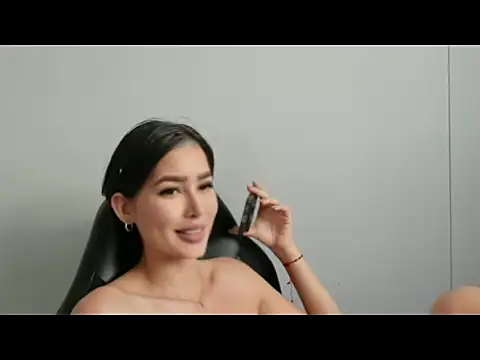 estellerouse online show from 04/11/26, 08:46