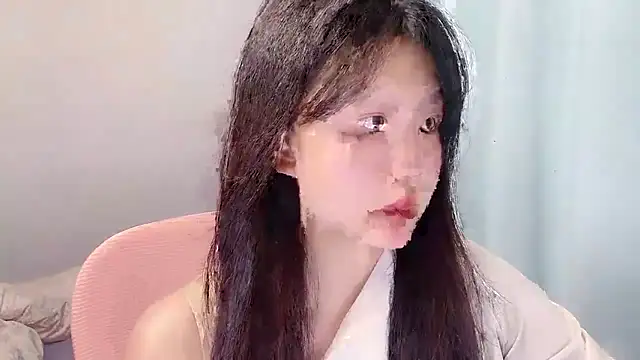 Snapshot of Lilababy00 chatting on 05/01/26, 01:05 Lilababy00 online show from 05/01/26, 01:05