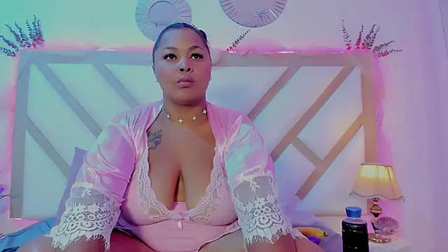 Snapshot of Nikita_Glam chatting on 04/20/26, 01:14 Nikita Glam online show from 04/20/26, 01:14