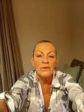 LadyBrigitte online show from 04/12/26, 05:18