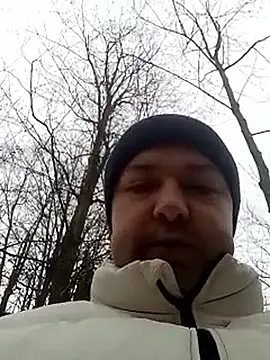 Snapshot of Luceriusbigass chatting on 12/22/25, 11:40 Luceriusbigass online show from 12/22/25, 11:40