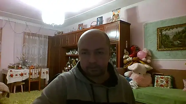 Snapshot of Luceriusbigass chatting on 01/18/26, 03:38 Luceriusbigass online show from 01/18/26, 03:38