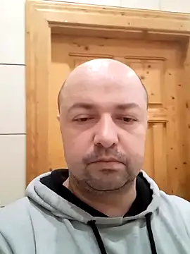 Snapshot of Luceriusbigass chatting on 02/06/26, 04:43 Luceriusbigass online show from 02/06/26, 04:43