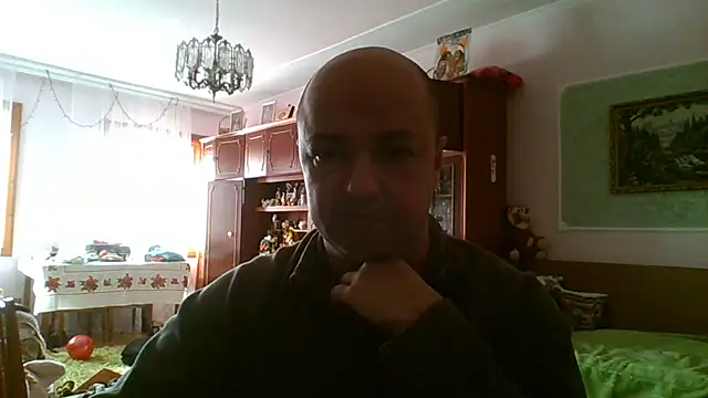 Snapshot of Luceriusbigass chatting on 02/07/26, 10:19 Luceriusbigass online show from 02/07/26, 10:19