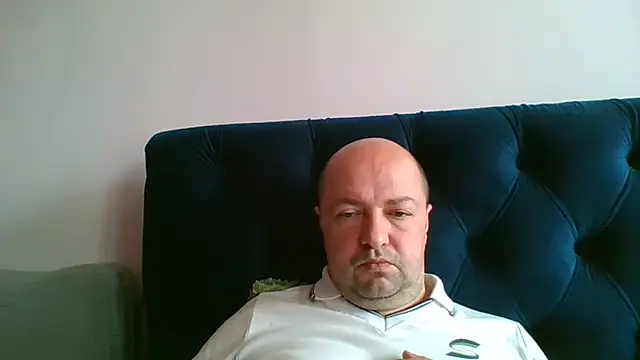 Snapshot of Luceriusbigass chatting on 05/16/26, 06:21 Luceriusbigass online show from 05/16/26, 06:21