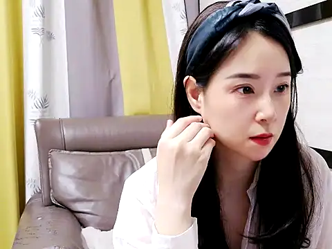 Jessica-aa online show from 04/10/26, 12:21