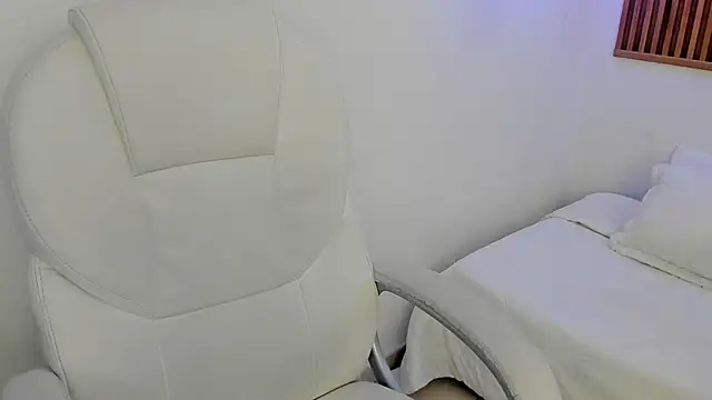 Snapshot of ghostmila chatting on 05/05/26, 01:02 ghostmila online show from 05/05/26, 01:02