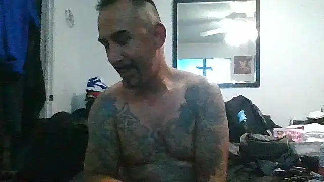 Snapshot of tenser59 chatting on 04/15/26, 02:13 tenser59 online show from 04/15/26, 02:13